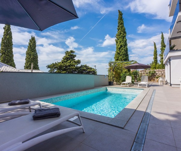 Holiday Oasis 5
