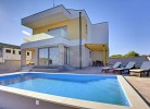 Villa White