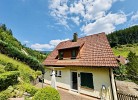 Ferienhaus Oesterle - Idyllisches Schwarzwaldhaus am Bach mit Terrasse & Balkon