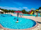 Feriendorf San Francesco Deluxe Lodge Sea View Suite für 2 Personen