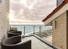 Inselblume 18 - Ferienwohnung mit Meerblick & Galerie in der Strandburg B3.4