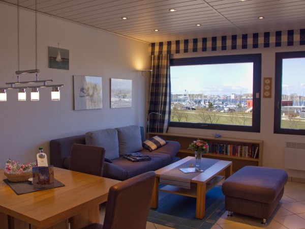 Inselblume 45 - Ferienwohnung mit Blick auf den Yachthafen
