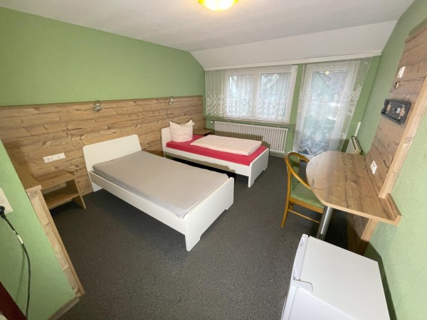 Doppelzimmer mit Balkon - Gästehaus Rössle 6