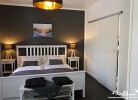 38 Weiße Villa am Schwanenteich EG links