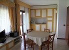 Front Lake Resort Le Corti del Lago Zweizimmer-Bungalow Bilo A2