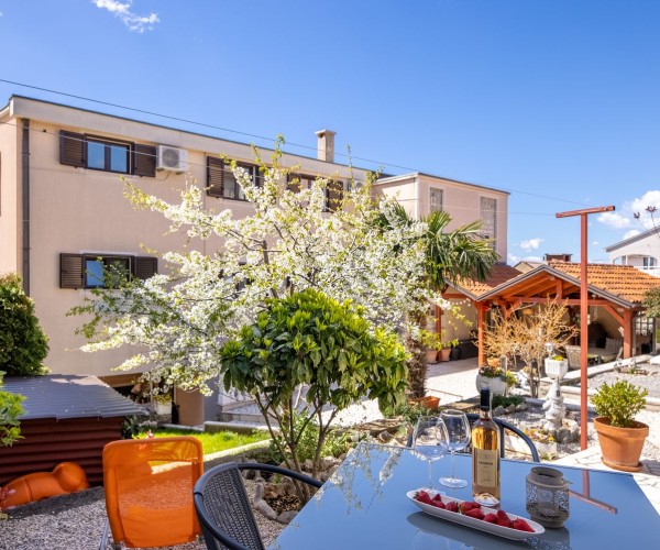 Apartment Roko 1