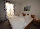 K 97 - stilvolles Ferienhaus mit Kamin & WLAN am See in Röbel
