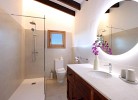H2930 Finca Amoros
